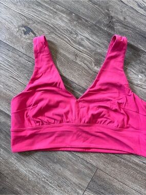 lululemon athletica Hot Pink Wireless Sports Bra